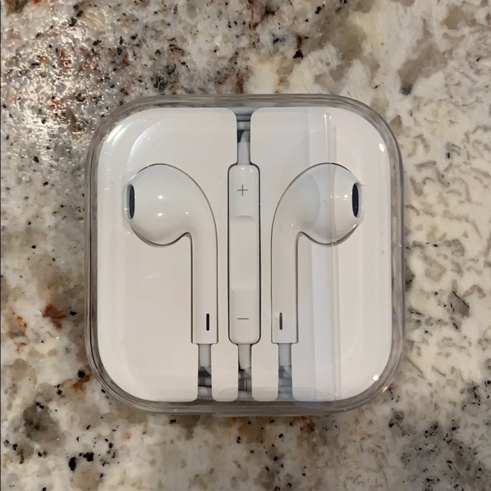 Apple headphones NWT